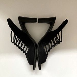 East 5th Impo Stretch Black Heels